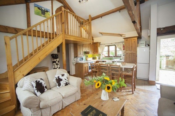 Cow Byre 1 Or 2 Dog Friendly Cottages In Wiltshire Sleeping 5